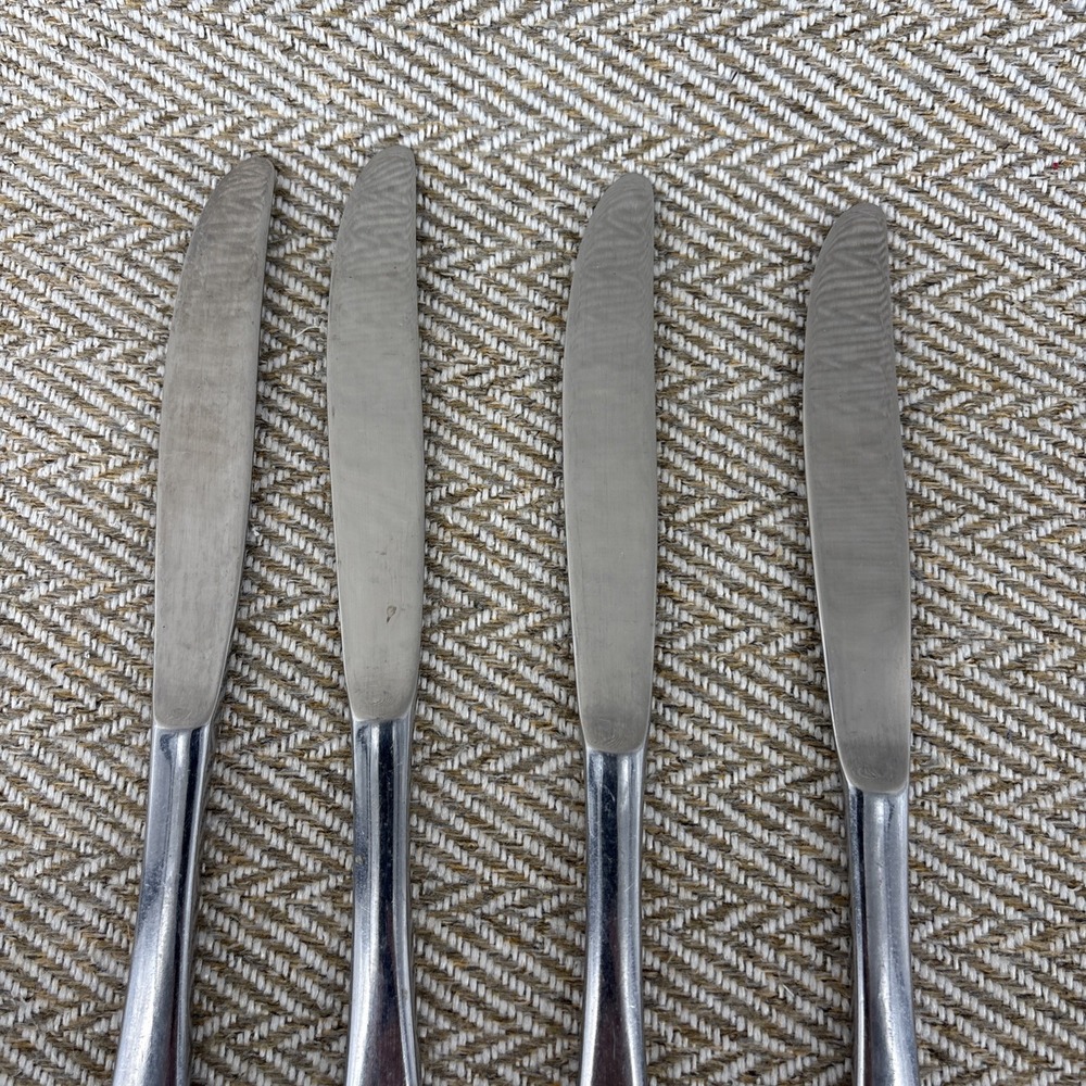 Reed & Barton Select Stainless Seychilles Seashell 4 Solid Dinner Knives - Picture 2 of 5